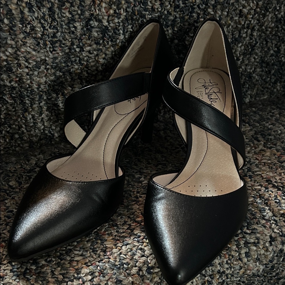 Life Stride Suki Black Faux Leather 2 3/4 inch Strappy Heels